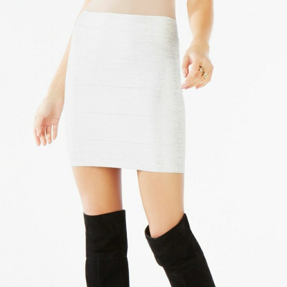 BCBGMaxAzria Skirts Nwt Bcbgmaxazria Josie Foil Print Power Skirt